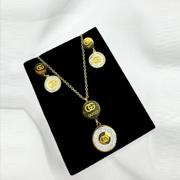 Gucci Pendant Set