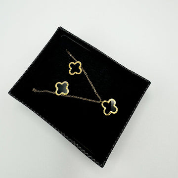 Clover Pendant Set