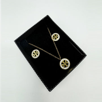 Emblem Tory Burch Pendant Set